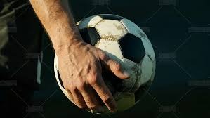 涛涛车业：电动高尔夫球车可在美国大多数州合法转换为低速车辆在限速≤35英里／小时的公共道路上行驶 ｜快报